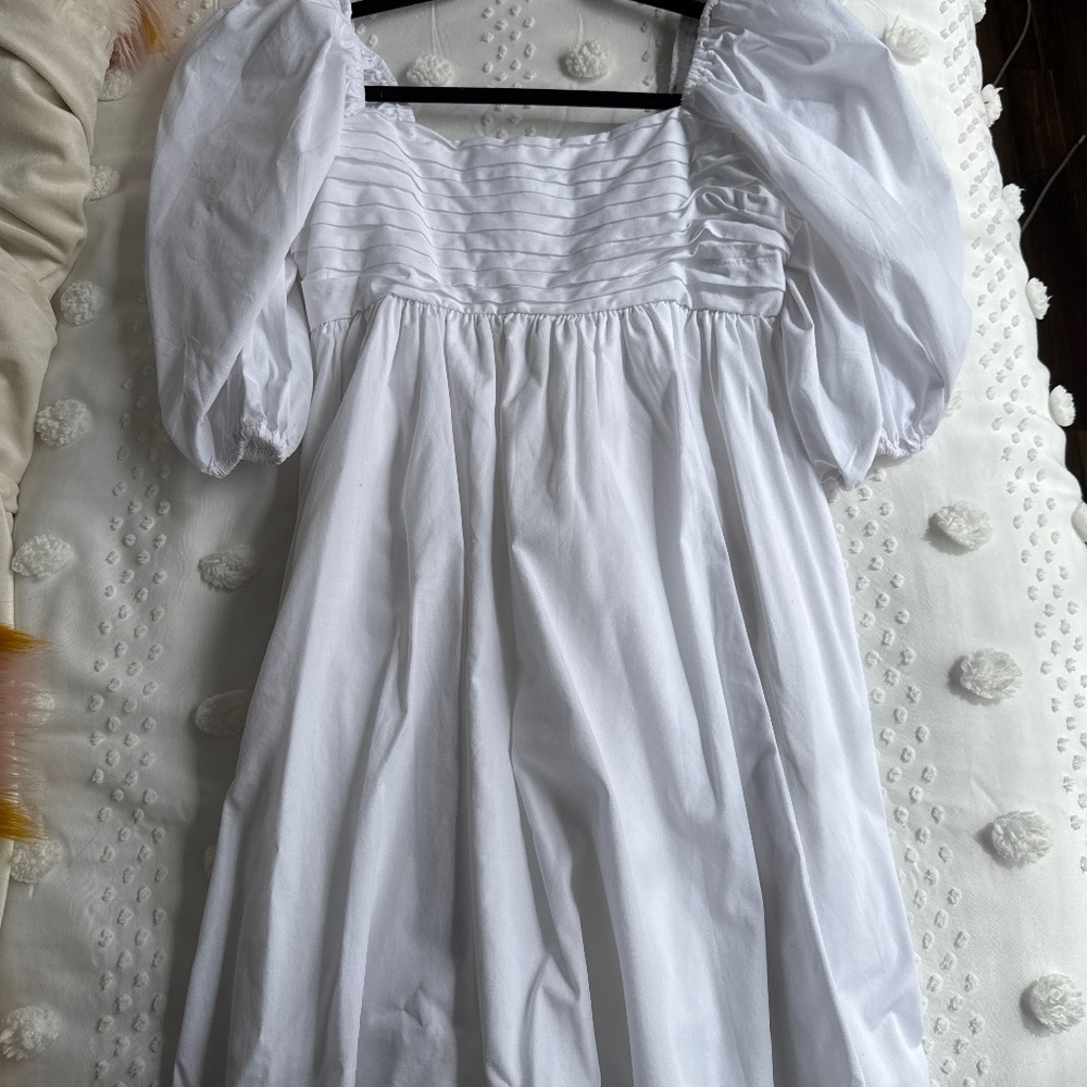 Puff Sleeve White Abercrombie Mini Baby Doll Dress (NEVER WORN)